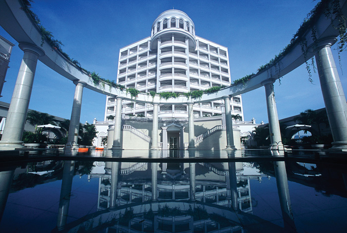Sunrise Nha Trang Beach Hotel and Spa